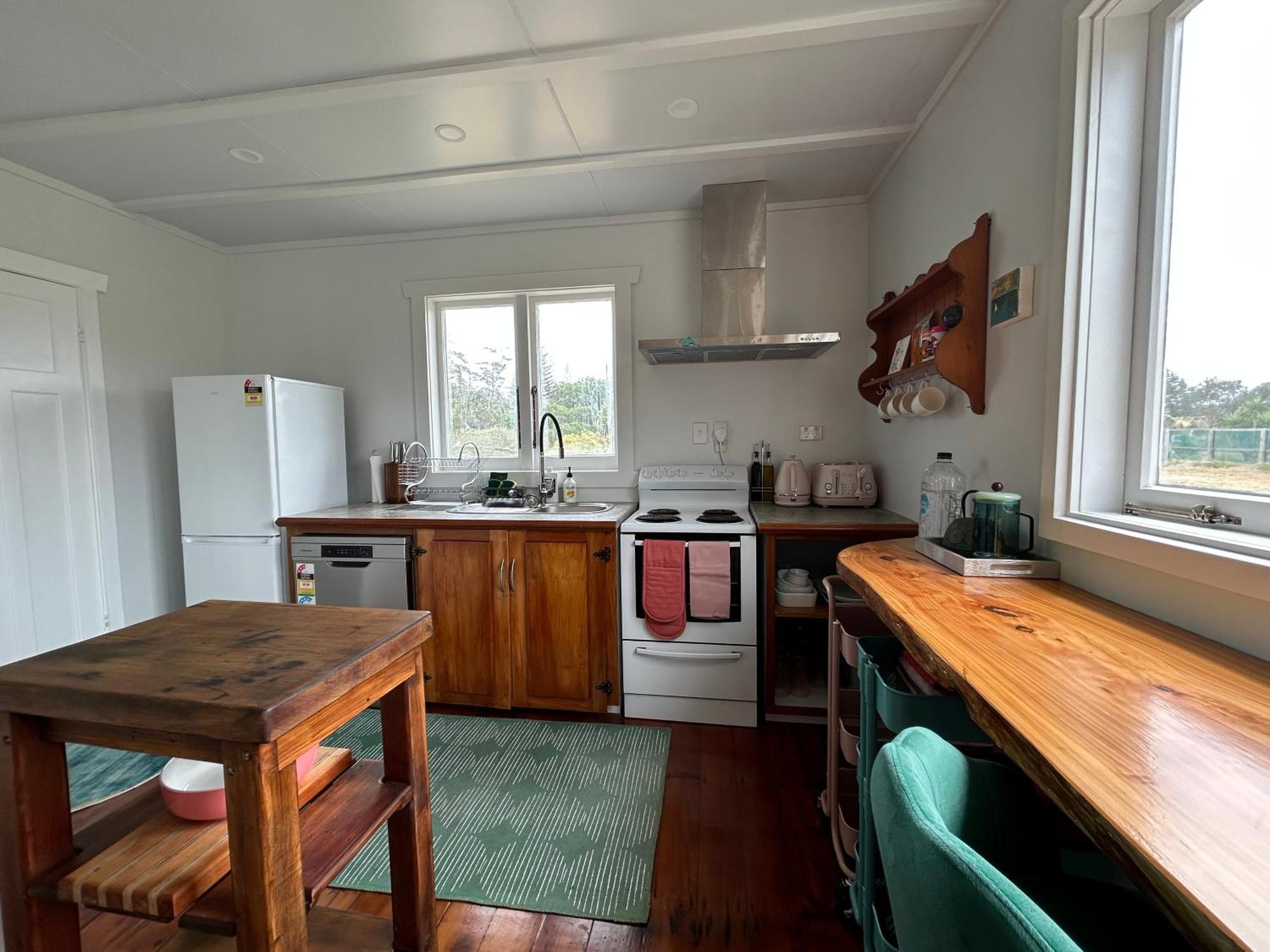 Green Turtle Cottage Pukenui ภายนอก รูปภาพ